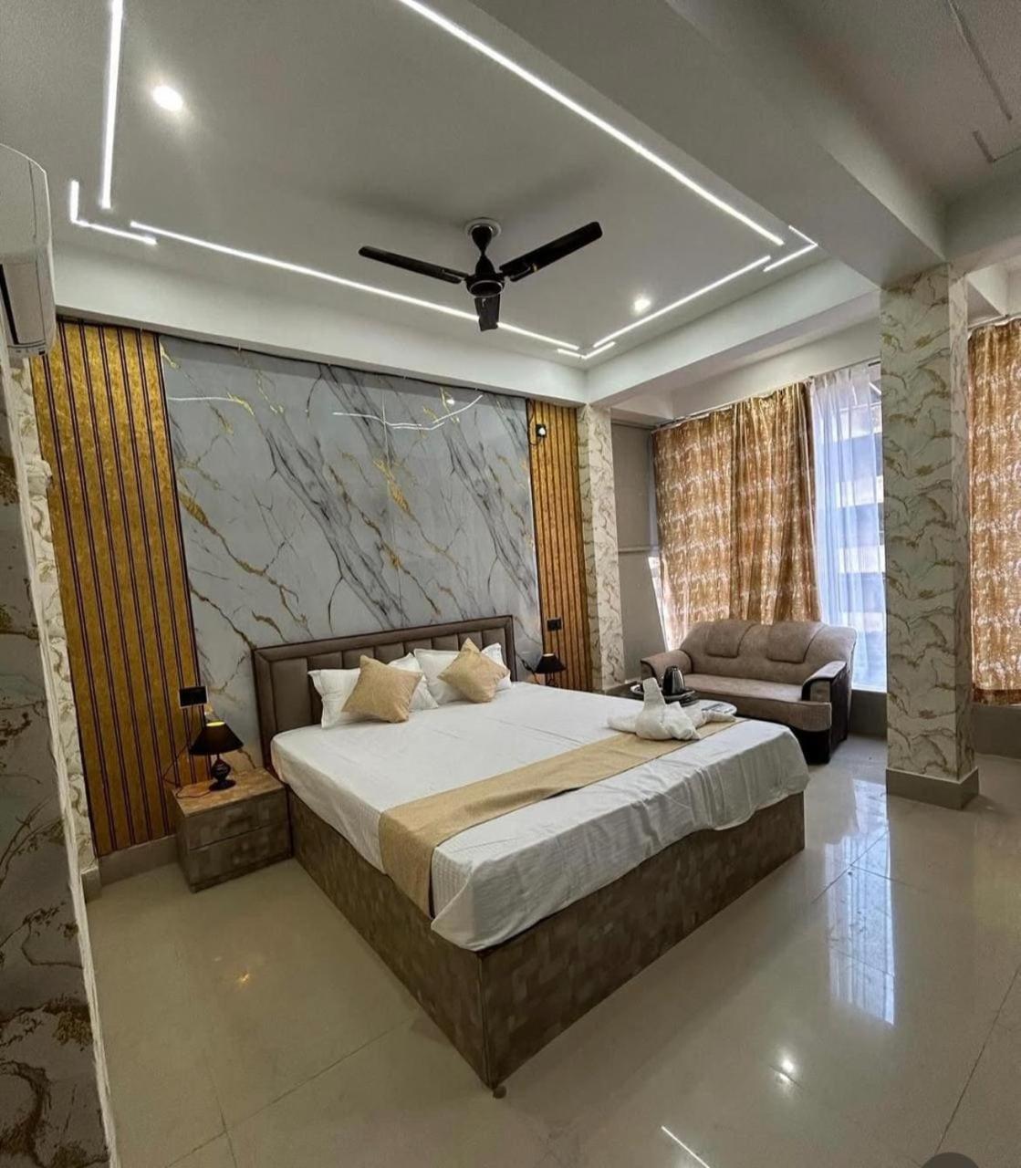 Hotel Faarmsi Danapur Buitenkant foto